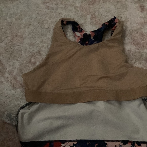 Girls 10/12 cropped athletic top - Picture 4 of 4